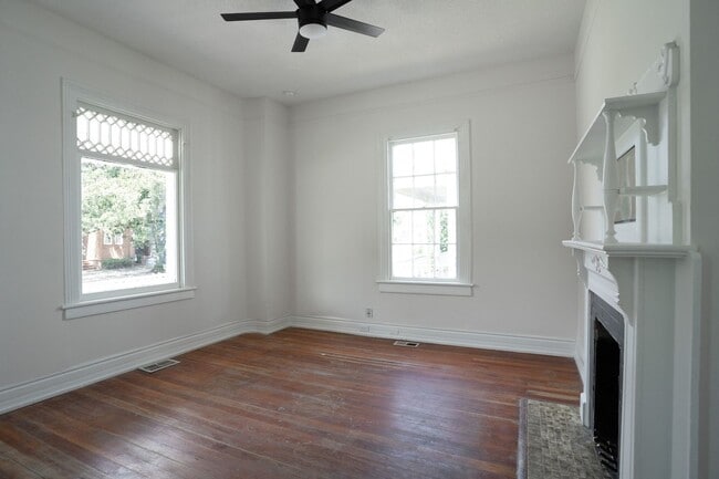 Building Photo - 410 3rd St