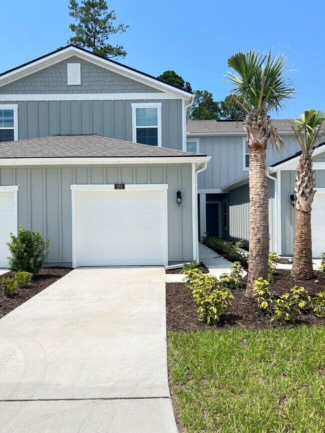 Primary Photo - 221 Talulla Trl