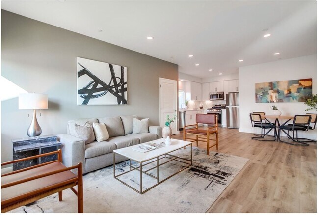 Building Photo - BC Atlas