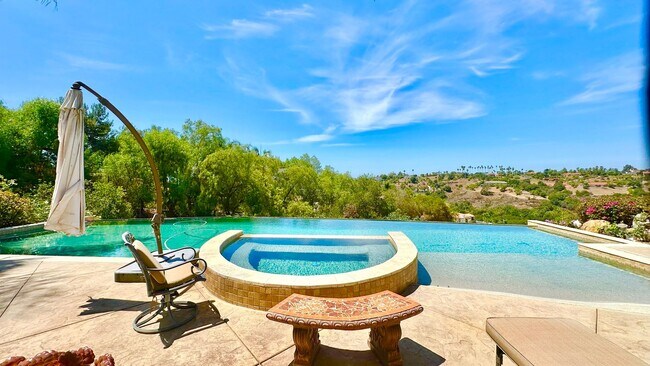 Building Photo - Stunning Two-Story Estate Home in the Gated and Lovely Champagne Crest Community of Fallbrook!