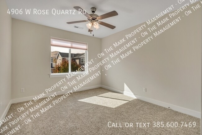 Building Photo - 4906 W Rose Quartz