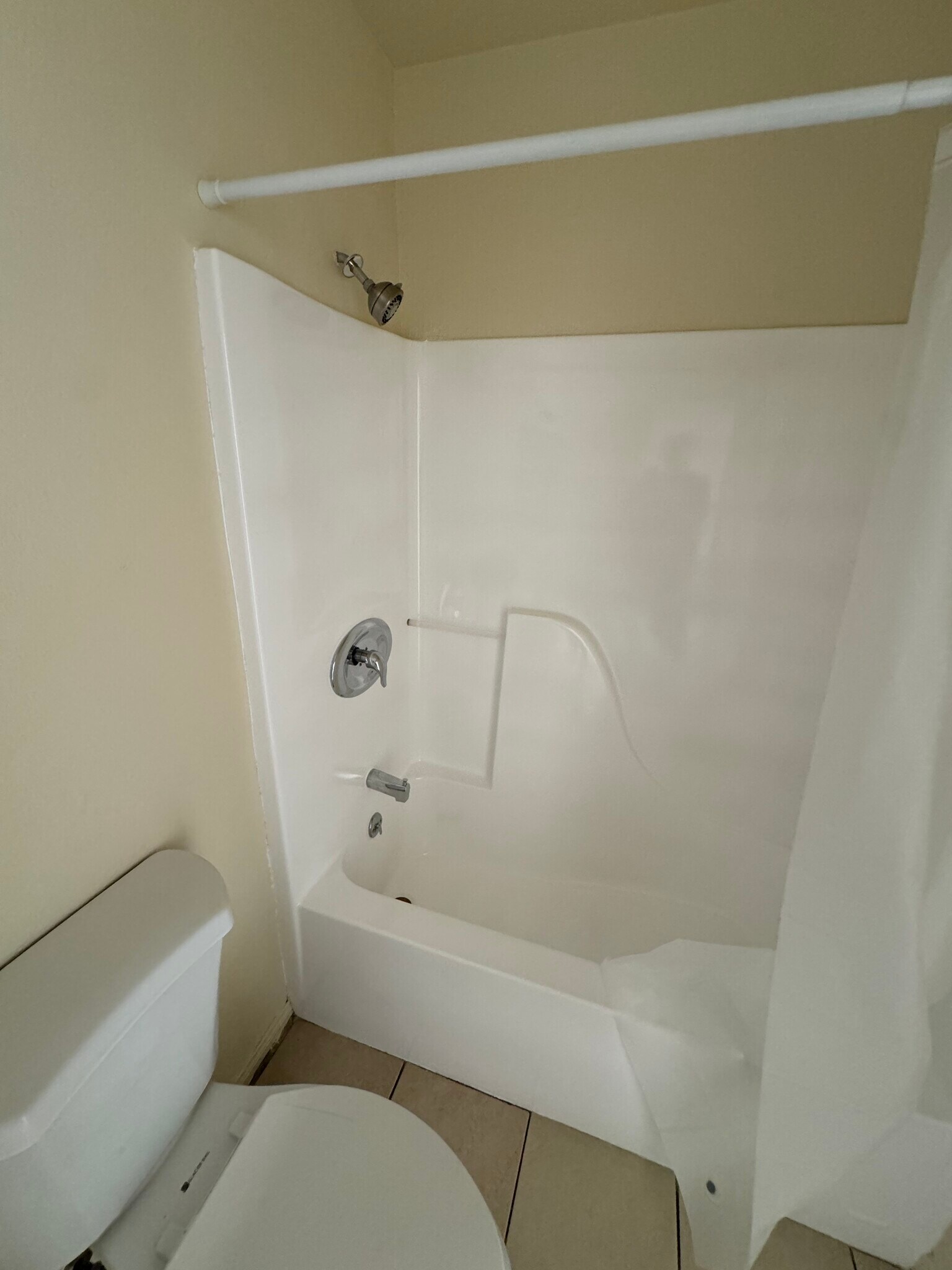 Building Photo - 13750 Vanowen St