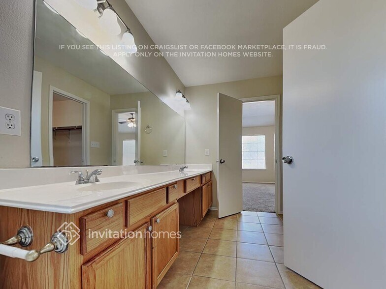 Building Photo - 9206 Rosewell Ct