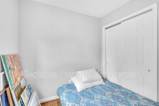 Building Photo - 3110 Landover St