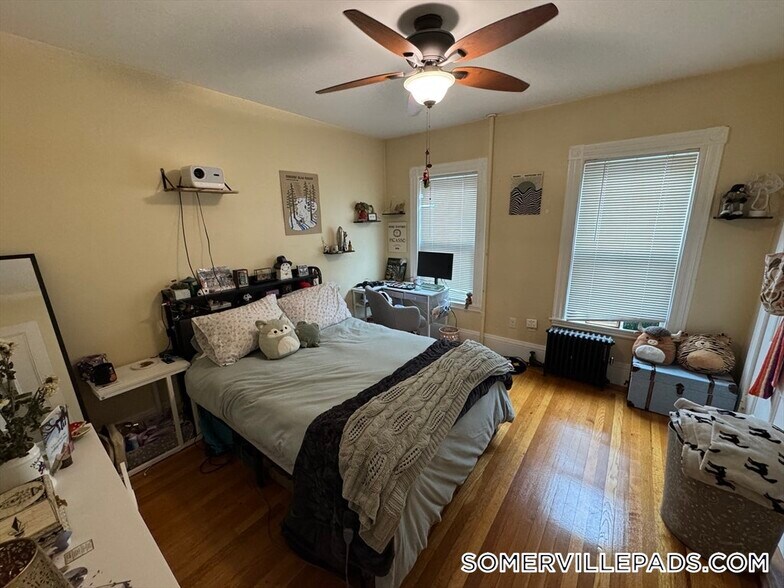 Building Photo - 44 Gorham St
