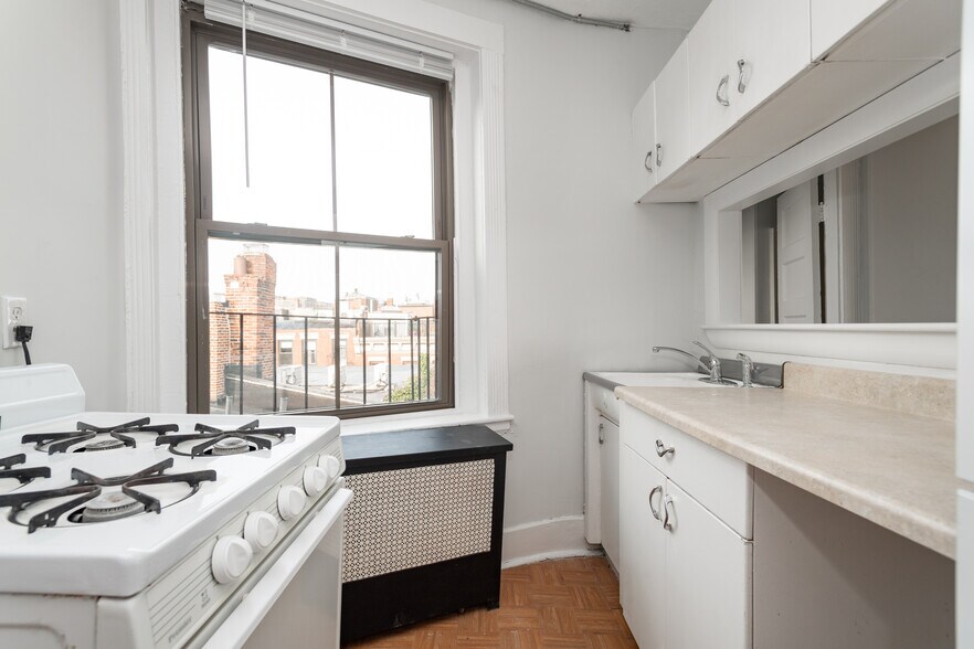 Building Photo - 85 Myrtle St