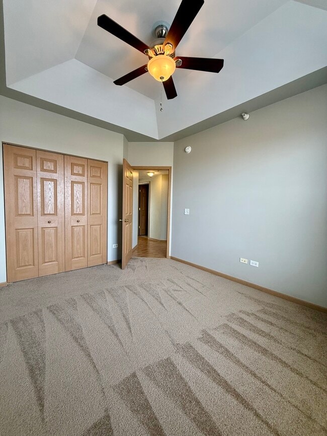 Building Photo - 16600 Liberty Cir