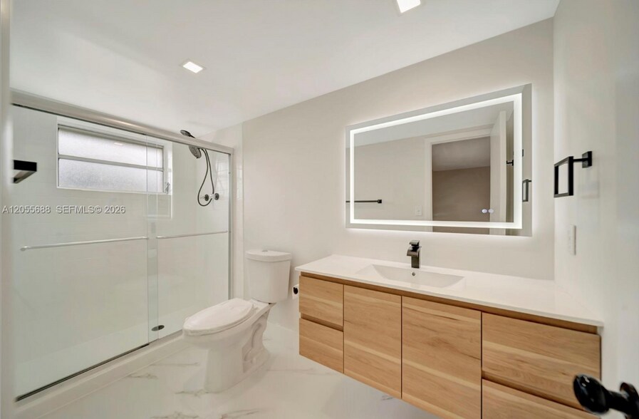 Building Photo - 8769 SW 137th Ave