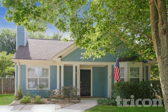 Building Photo - 1207 Larkspur Dr