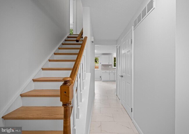Building Photo - 4005 Pickstone Dr