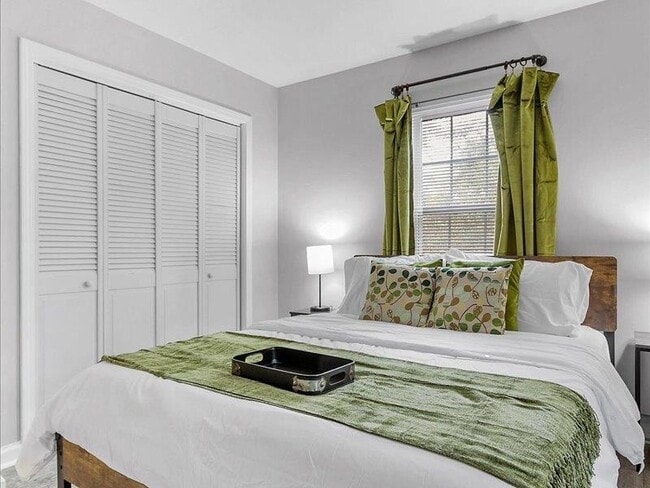 Building Photo - 1835 Portland Ave