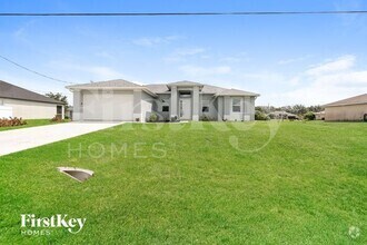 Building Photo - 2018 Xelda Ave N
