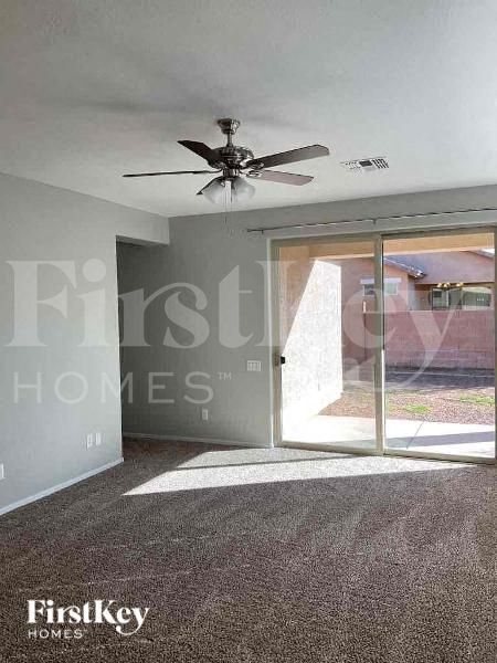 Building Photo - 873 E Cherry Hills Dr