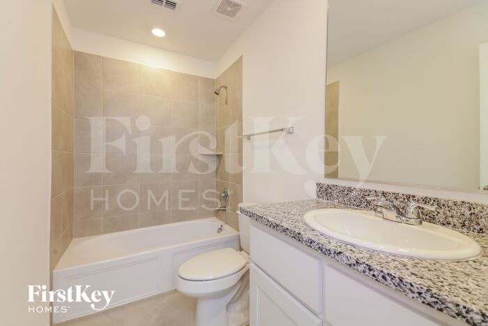 Building Photo - 1330 Cherrybark Dr