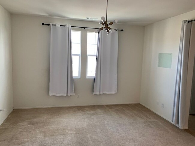 Building Photo - Goleta townhome