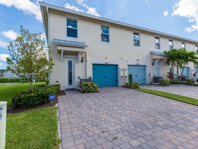 Building Photo - 5182 Eucalyptus Dr