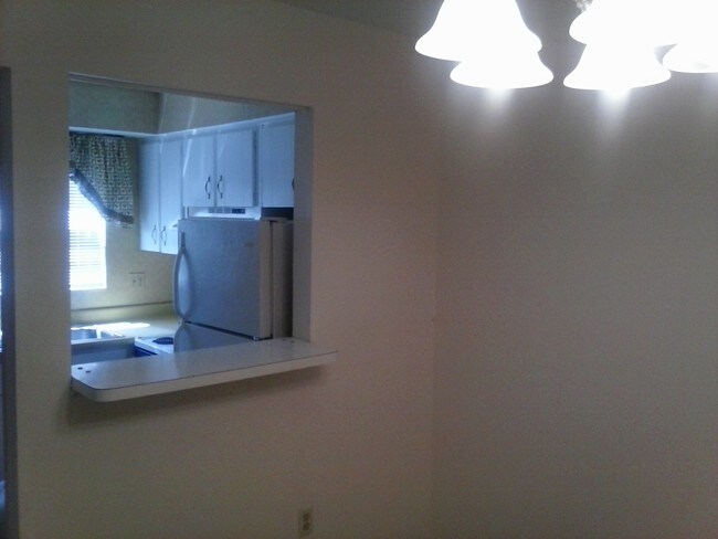 DINING ROOM - 5201 Atlantic Blvd