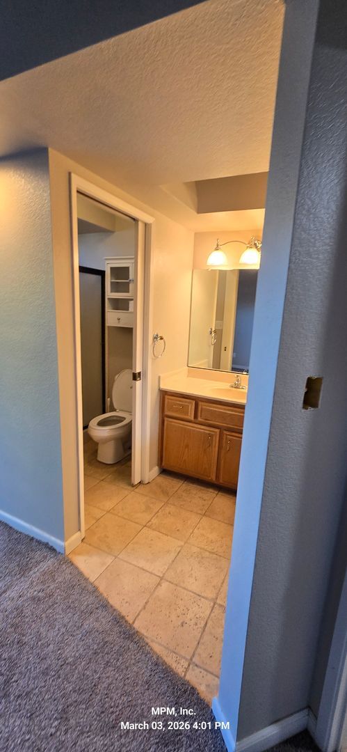 Building Photo - 3 bedroon 2 bath home