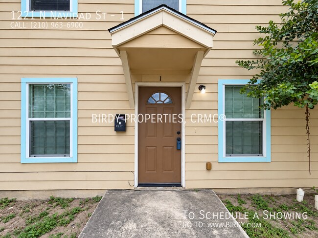 Building Photo - 1221 N Navidad St