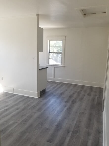 Building Photo - 1116 Magnolia Ave