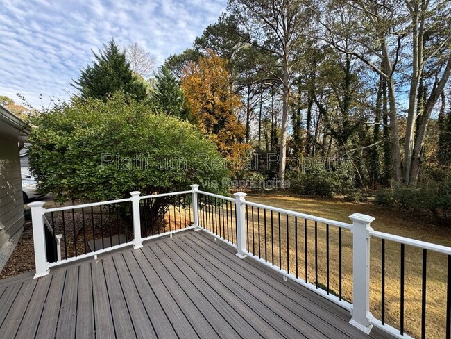 Building Photo - 4007 Shady Cir NW