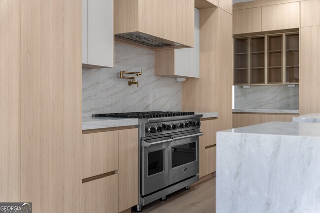 Building Photo - 407 Thunder Rd