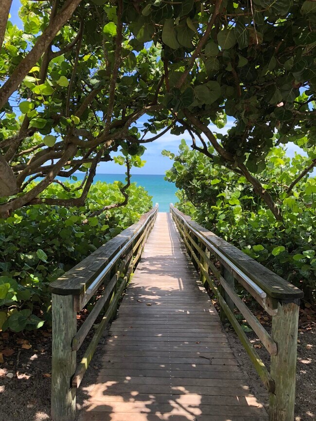 Building Photo - 1605 S US Hwy 1