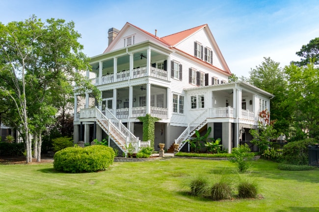 Building Photo - 6BD/5BA Custom Home for Lease in Daniel Island Park