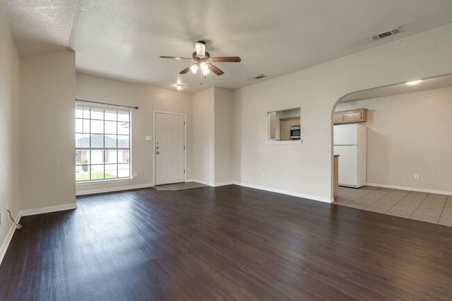 Building Photo - 3606 Dustin Ct