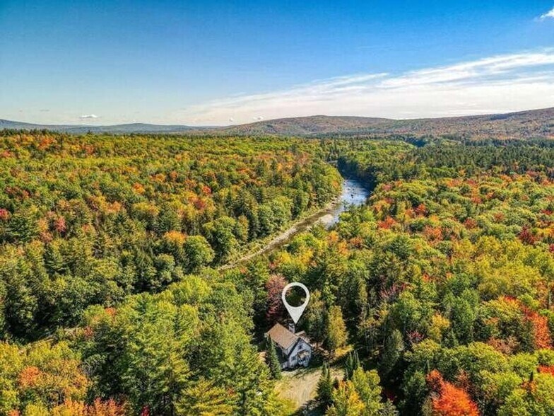 Building Photo - 219 Carrabassett Rd