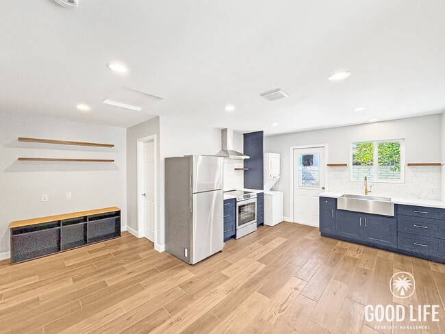 Building Photo - zIsla Vista Dr