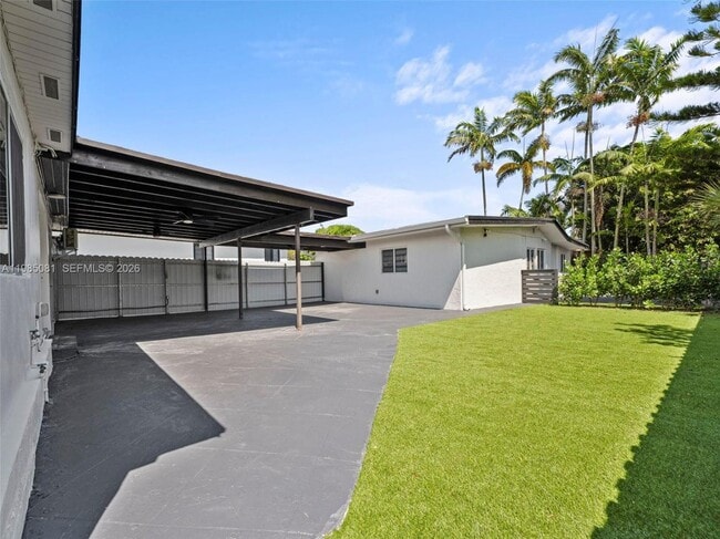 Building Photo - 3031 SW 64th Ave