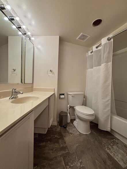 Bathroom - 5903 Mount Eagle Dr