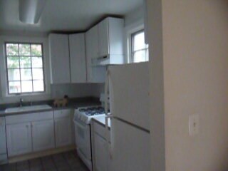 Kitchen - 2207 Military Rd
