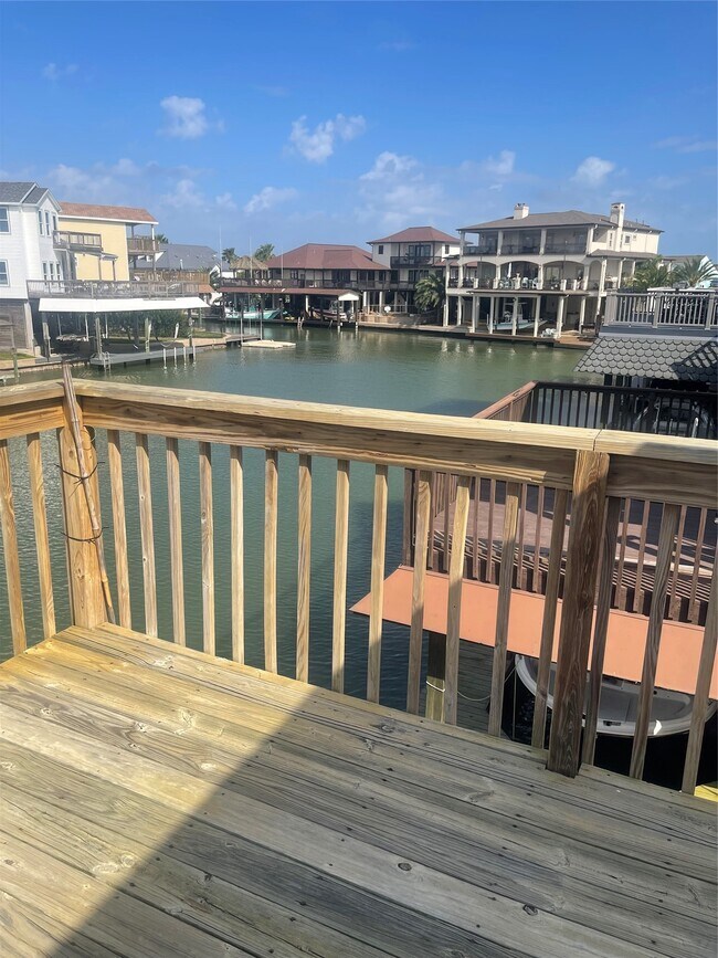 Building Photo - 1826 Port O' Call St