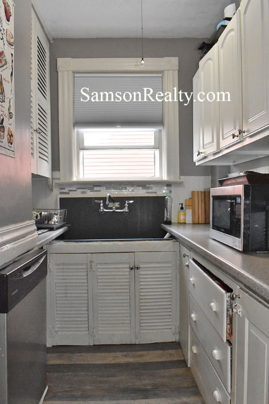 Building Photo - 219 Cole Ave