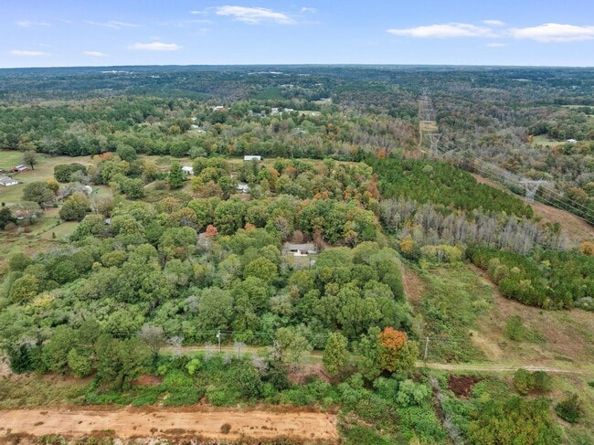 Building Photo - 3b/3ba RENTAL on 5.2 acres CULLMAN