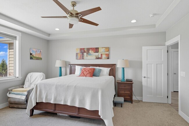 Building Photo - 6 bed; 3 bath single family home in Enoch