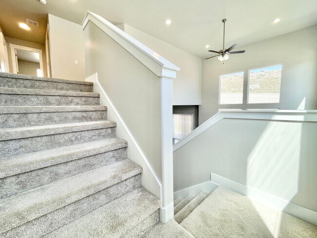 Building Photo - Stunning Two-Story at Quailhill!