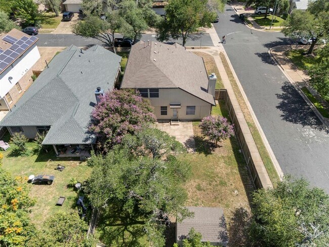 Building Photo - 13400 Bolivia Dr