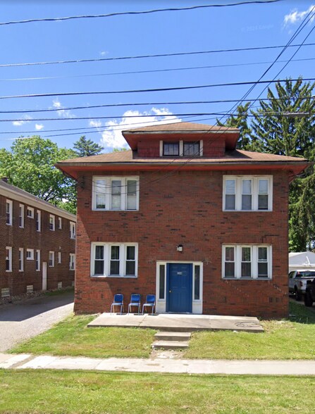 Primary Photo - 544 Brown St
