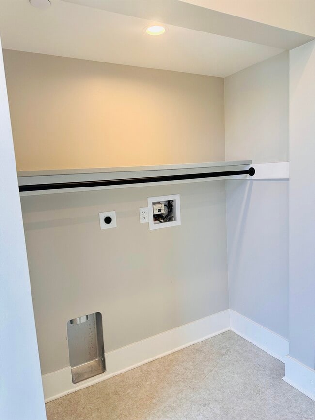 Building Photo - 30 High St