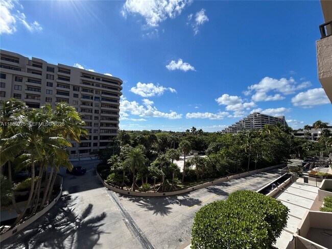 Building Photo - 251 Crandon Blvd