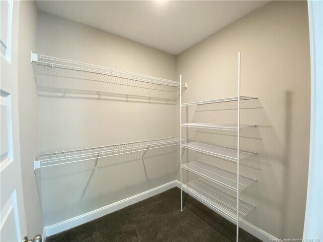 Building Photo - 616 Courtland Dr