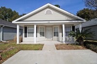 Building Photo - 130 Wildflower Ln