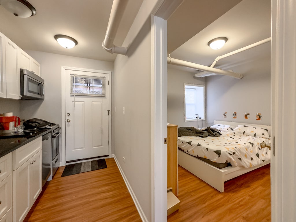 Building Photo - 4714 N Racine Ave