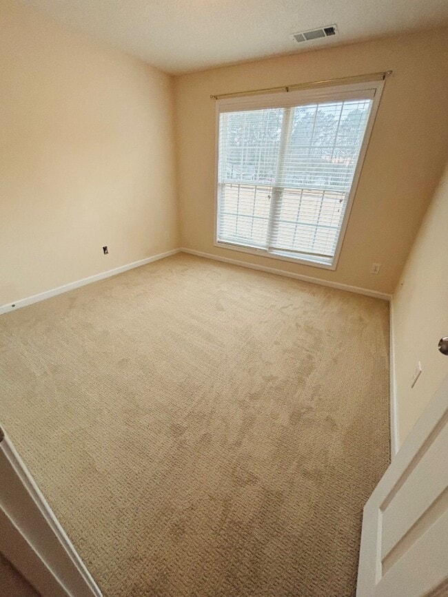 Building Photo - 607 McDowell Ln