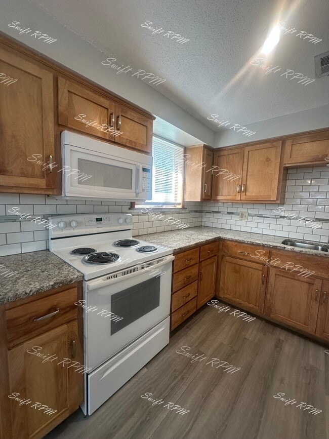 Building Photo - 4118 N Jackson Ave