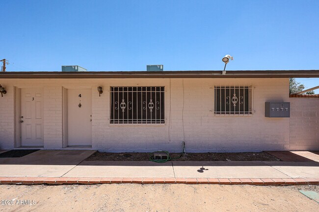 Building Photo - 2226 W Heatherbrae Dr