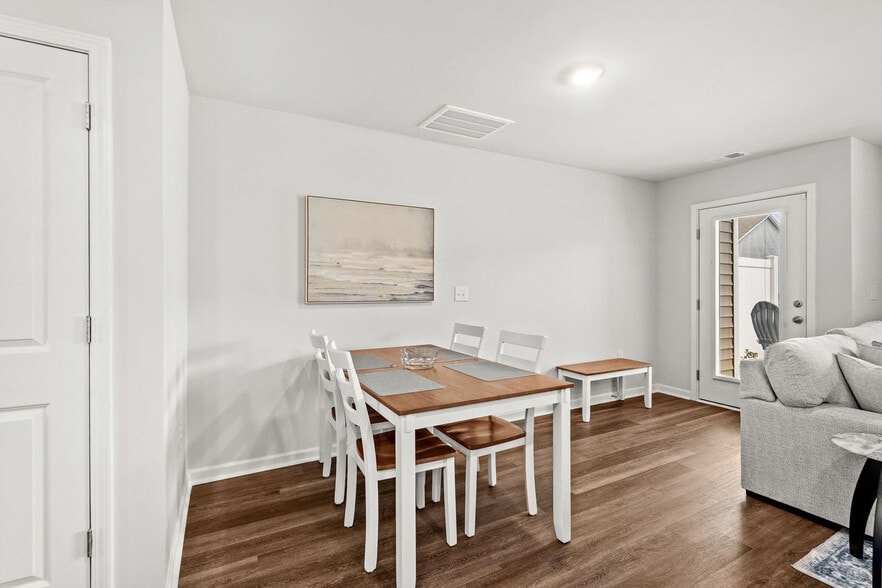 Building Photo - 332 Bayou Loop